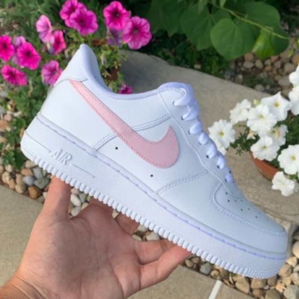 Nike Air Force 1s customs pink swoosh NWT